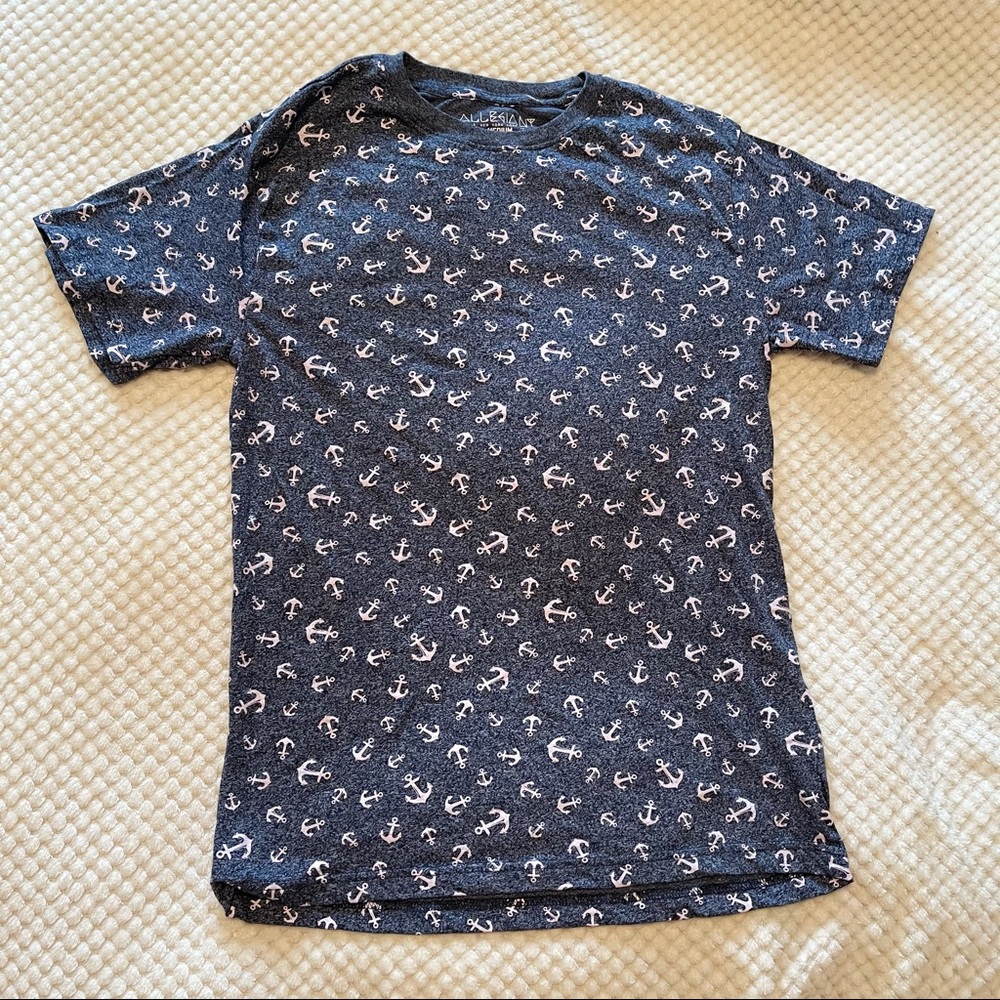 3/30 Allegiant men’s blue anchor tshirt medium